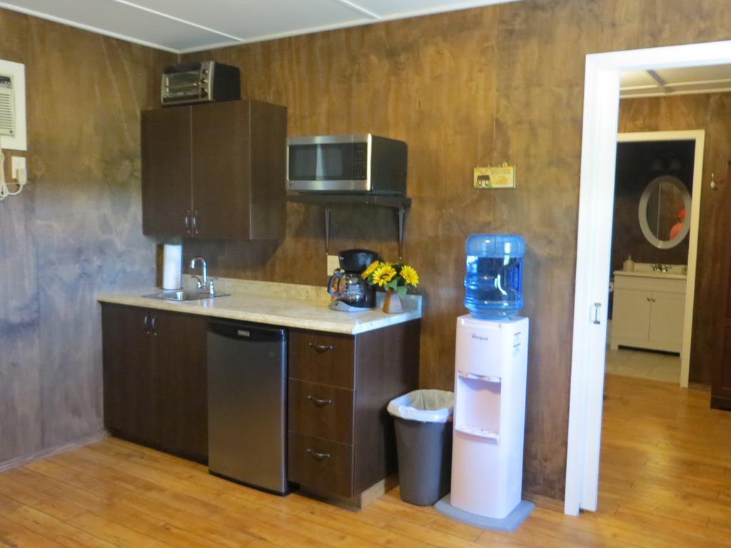 Orchard View Bed And Breakfast Moose Jaw Exterior foto